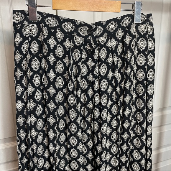 Button Down 90s Maxi Skirt - Picture 4 of 16